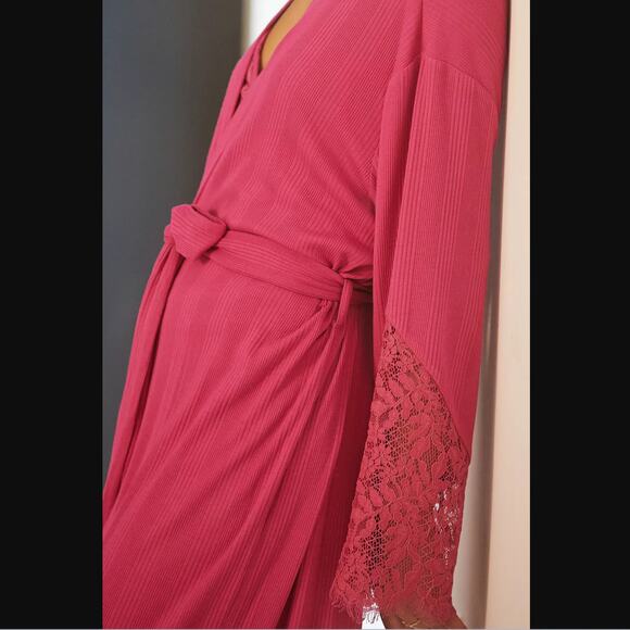Anthropologie Ilia Lace Trimmed Pink Violet Robe - New - ML - Picture 2 of 4
